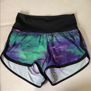 Lululemon shorts size 4